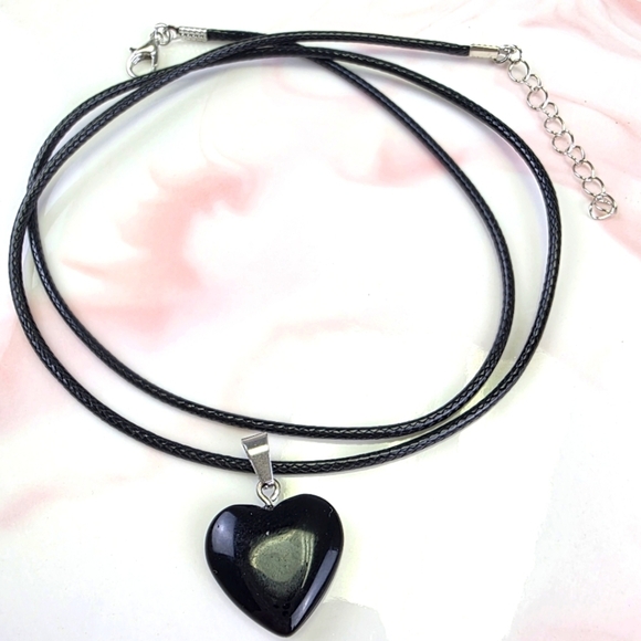 Natural Stone Heart Pendant Necklace​ - Picture 1 of 1
